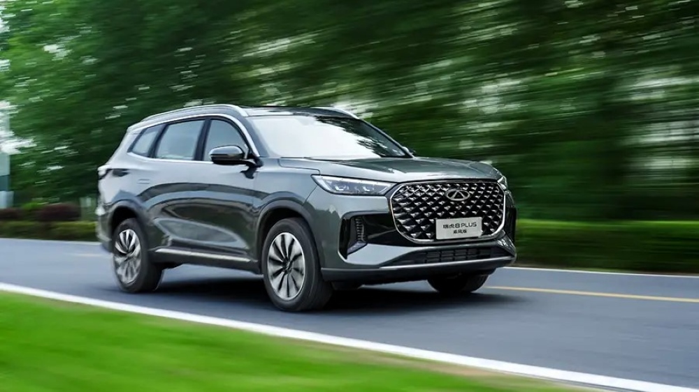Chery представила сразу две новые версии для семейства Tiggo 8. Они подешевели уже на старте