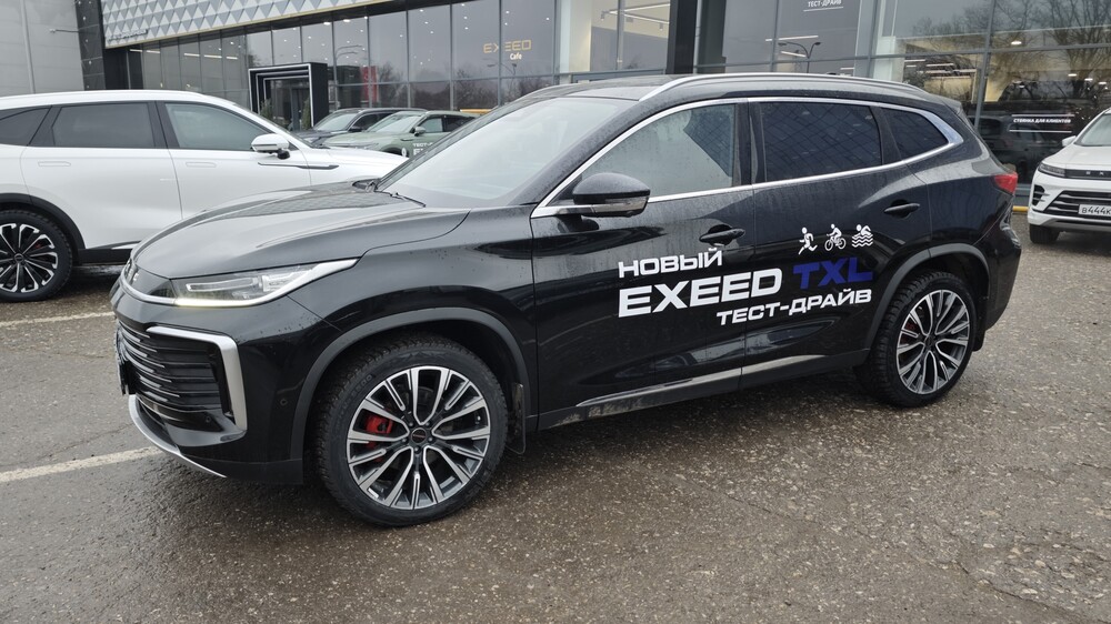 Exeed TXL с последовательным гибридом заметили в Китае. Первые живые снимки