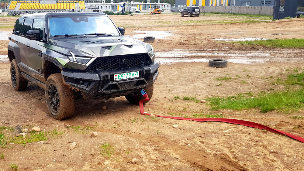 Избыточная проходимость. На что способен люксовый MHERO 917 вне асфальта?