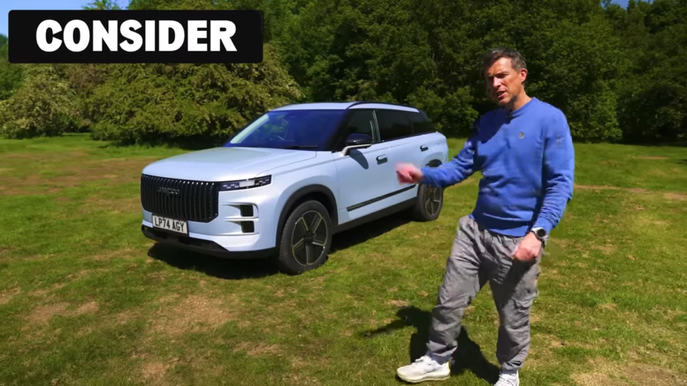 «Китайский Range Rover» оценили в Британии. Мэт Уотсон из CarWow сделал обзор Jaecoo J7