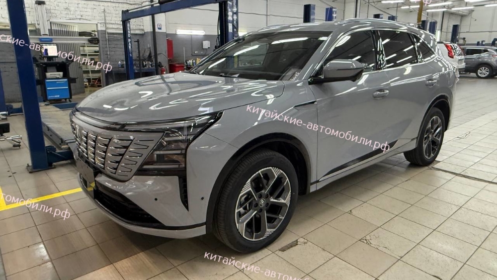 Кроссовер Changan CS75 Pro вышел на рынок Китая. Известны комплектации и цены