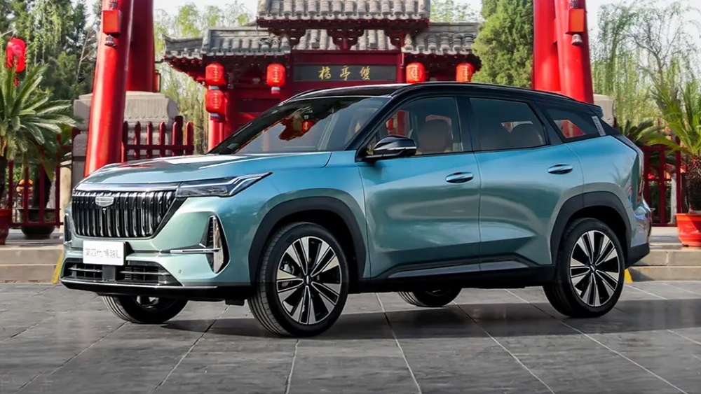 Одна машина каждые две минуты. Geely Atlas IV поколения стал хитом в Китае