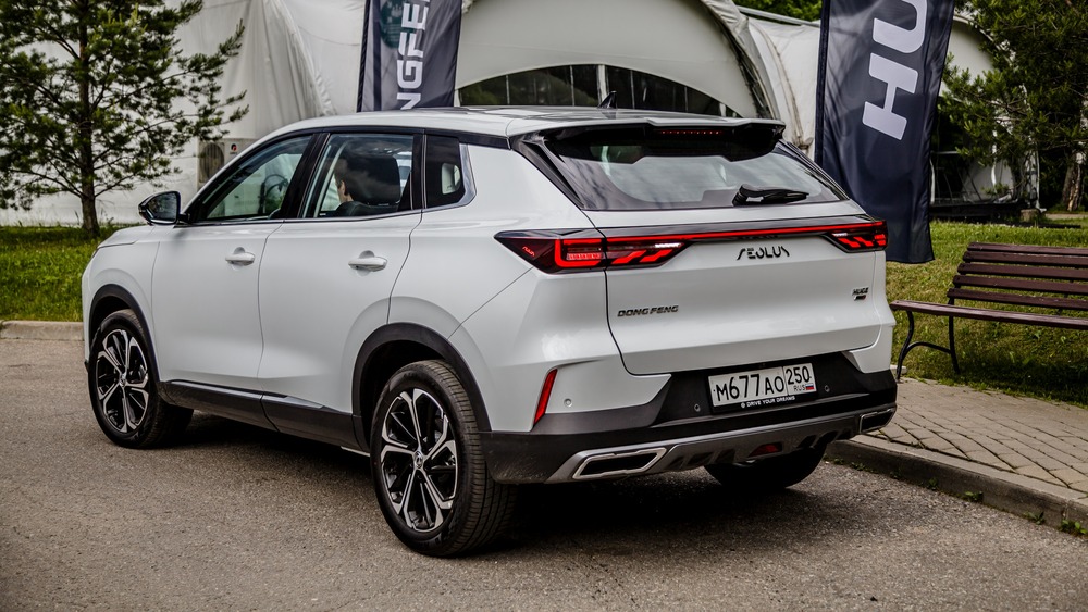 Первый тест Dongfeng Mage и Huge. Два новых кроссовера, которые не получится игнорировать