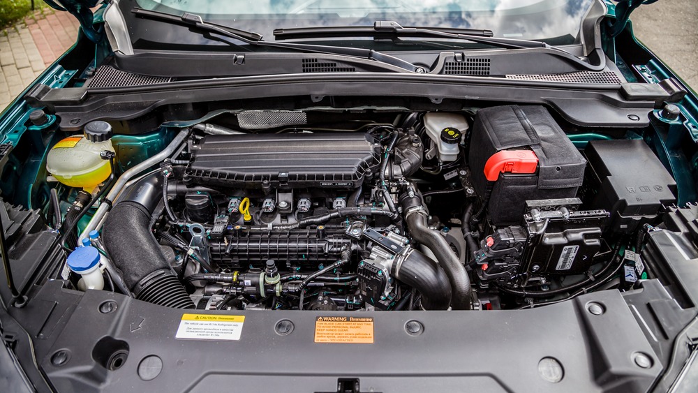 Первый тест Dongfeng Mage и Huge. Два новых кроссовера, которые не получится игнорировать