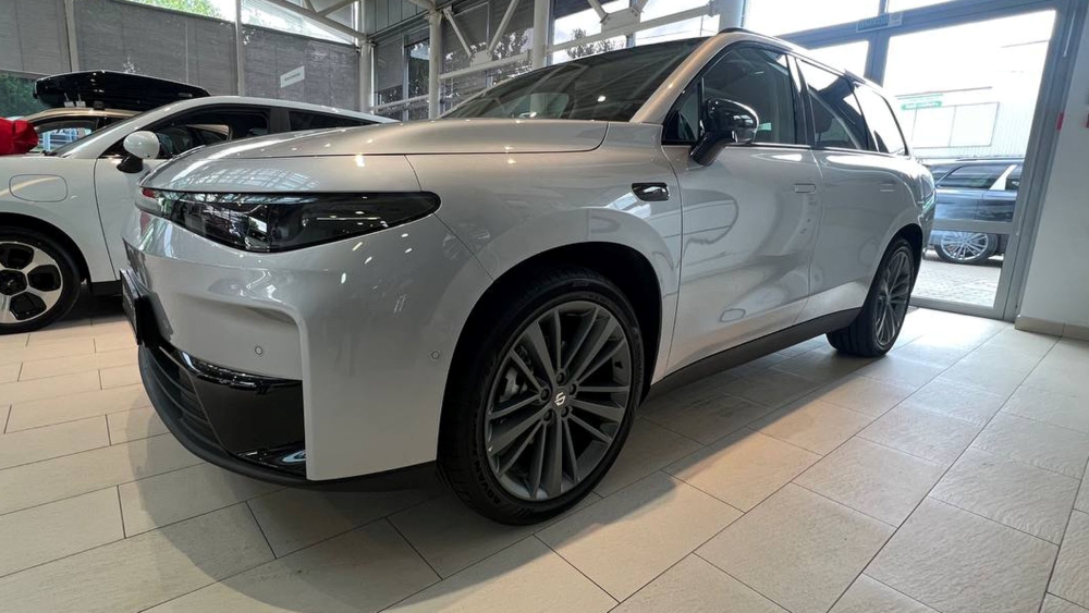  «Премиальный, но при этом доступный». Leapmotor начал продажи электромобиля C16 в Беларуси