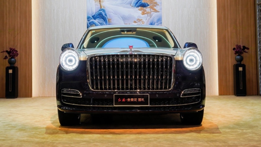 Россиянин купил китайский автомобиль за 120 млн рублей. Кто и за что отдал такую сумму