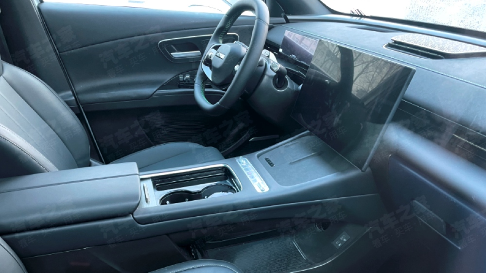 Симбиоз Lepas и Omoda. Chery тестирует новый Tiggo 7L в Китае