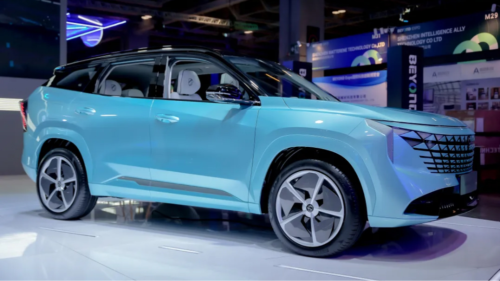 Стала известна примерная цена кроссовера Knewstar 002 для России. Дешевле Geely Atlas?