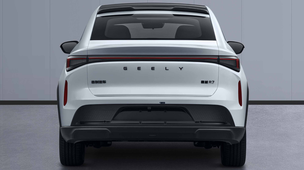 В семействе Geely Okavango появился купе-кроссовер. При чем тут Livan