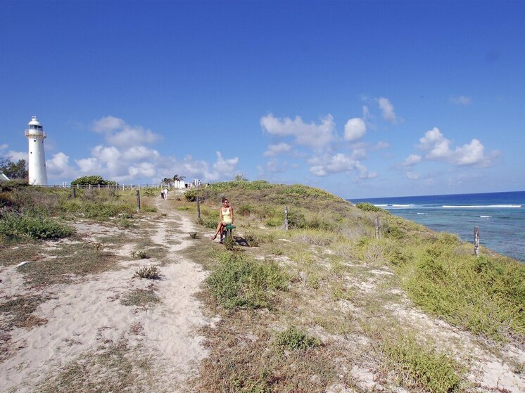 «Разборка»: трое молодых людей убиты на туристическом «райском острове»