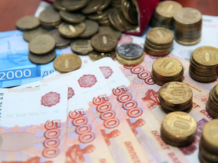 Названа доля уязвимых для «черных кредиторов» россиян: каждый шестой готов брать нелегальные деньги