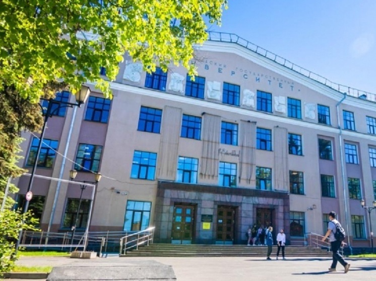 Абитуриенты ПетрГУ получили ложную информацию о поступлении