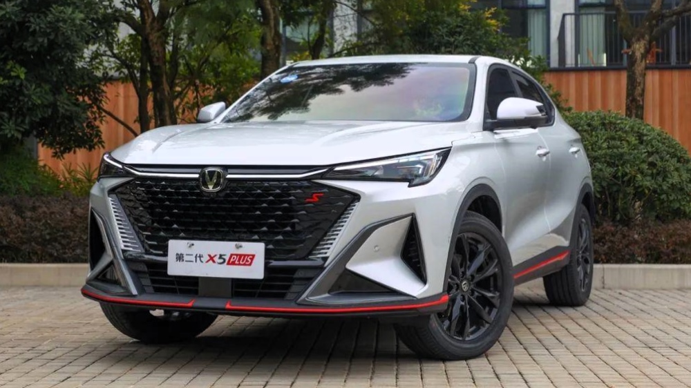  Changan анонсировал в России кроссовер X5 Plus. Он должен был стать новой Volga K30