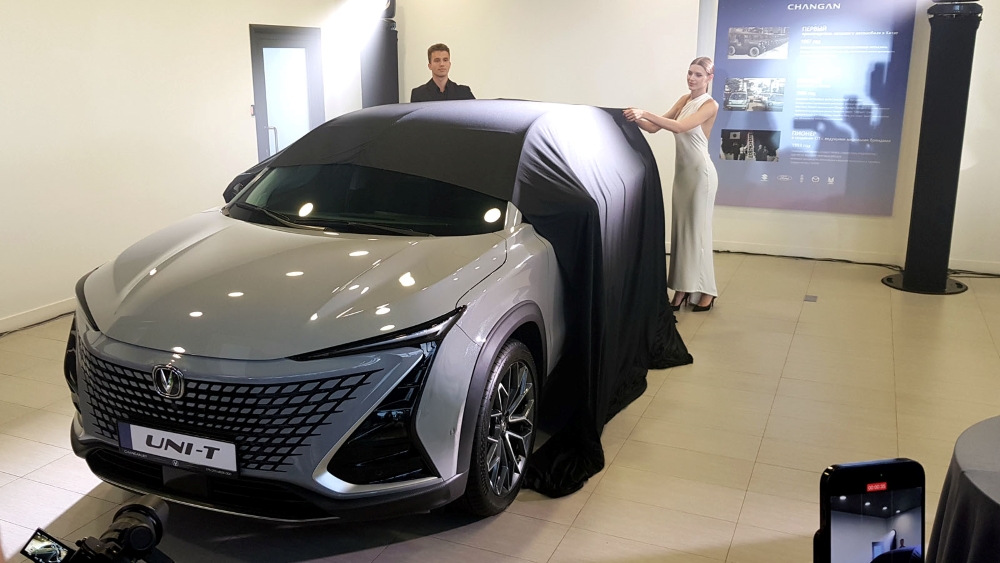 Changan начал продажи в Беларуси четырех моделей линейки Uni. Открыт первый автосалон