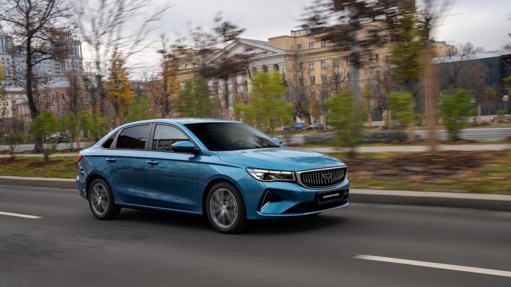  Два Geely Emgrand по цене Lada Vesta. В Китае начали продавать юбилейную версию седана