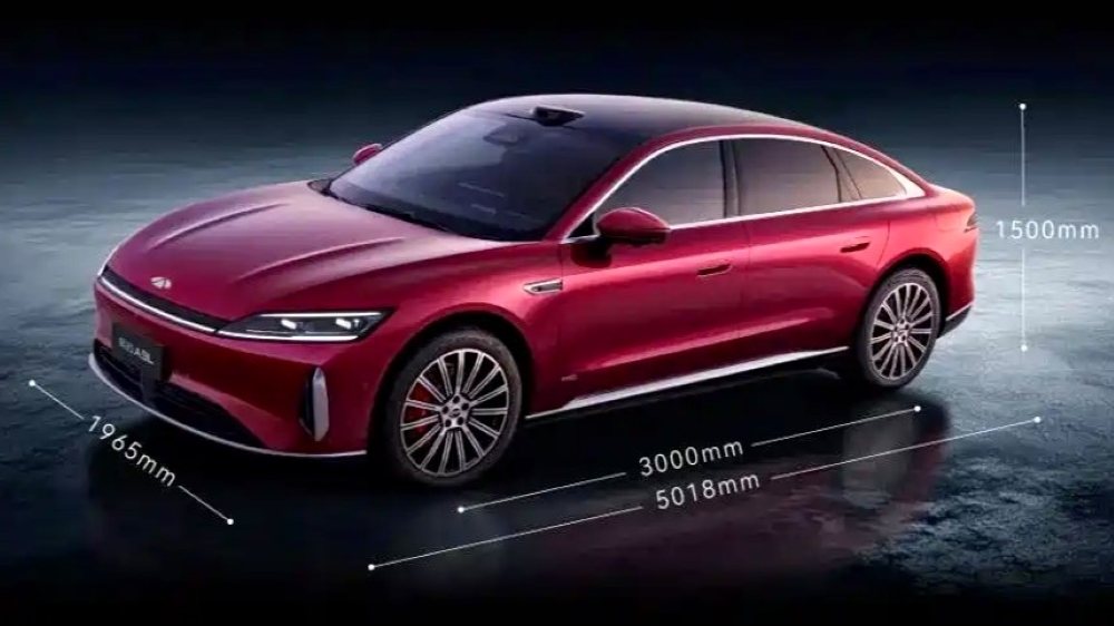 Флагман с пробегом 2000 км. В Китае начались продажи седана Chery Fulwin A9L