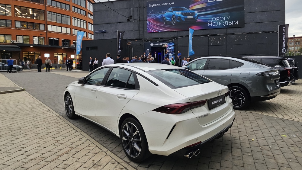 GAC привезет в Россию электромобили Aion и Hyptec. Что известно о новинках