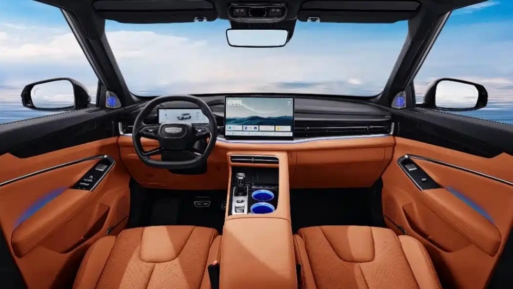  Geely Cityray получит новый дизайн. Кроссовер станет выглядеть проще