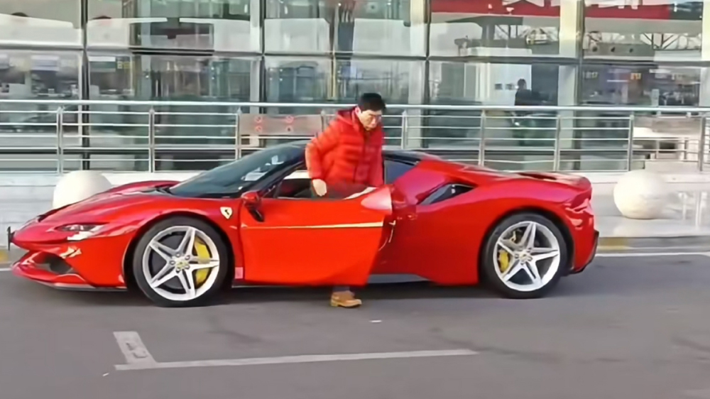 GWM показала свой первый суперкар с 4-литровым V8. Он должен стать лучше Ferrari