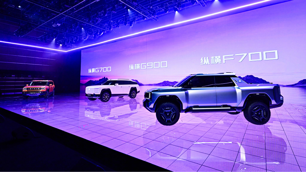 Jetour вывел на тесты флагманский пикап Zongheng F700. Он радикально отличается от концепта