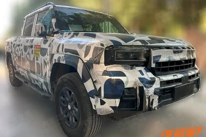Jetour вывел на тесты флагманский пикап Zongheng F700. Он радикально отличается от концепта