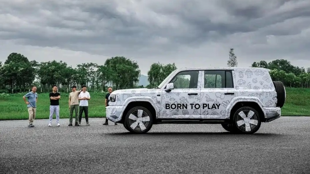  Кроссовер iCaur V27 раскрыли на «шпионских» снимках от Chery. Он появится в России