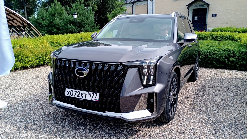  Куда улетел «Дракон»? В комплектациях и вариациях GAC GS8 расставлены все точки над «i»