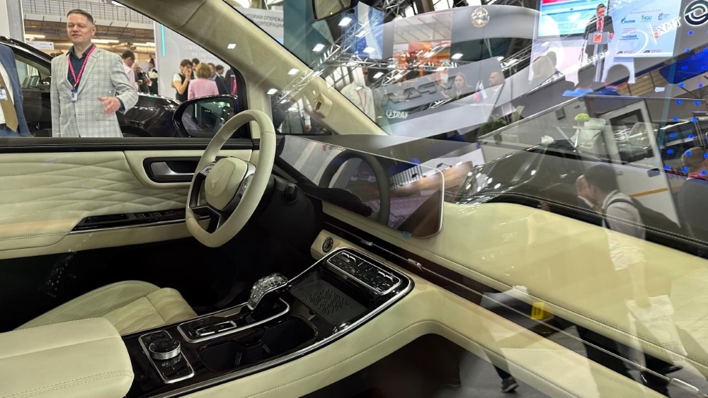 Минивэн Sollers SP7 получил версию для VIP-клиентов. Богато и дорого?