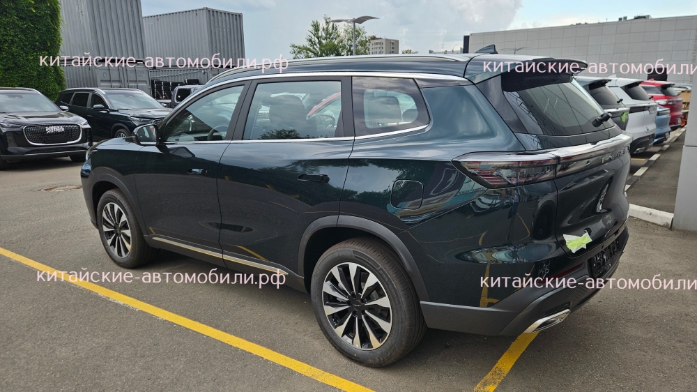 Первые кроссоверы Tenet заметили у дилеров. Таких Chery в России еще не было