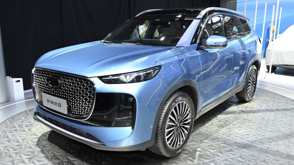 Первые кроссоверы Tenet заметили у дилеров. Таких Chery в России еще не было