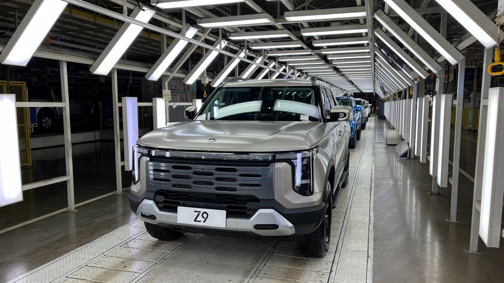 С технологиями Nissan. В России скоро появится большой рамный пикап Oting Z9