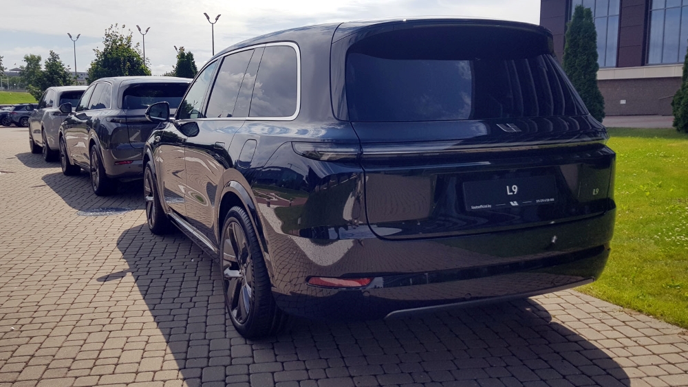 Три модели Li Auto начали официально продавать в Беларуси. Сколько стоят и зачем переплачивать