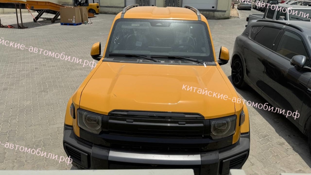 В Китае рассекретили интерьер Chery iCar V27. Этот кроссовер выйдет в России под маркой iCAUR