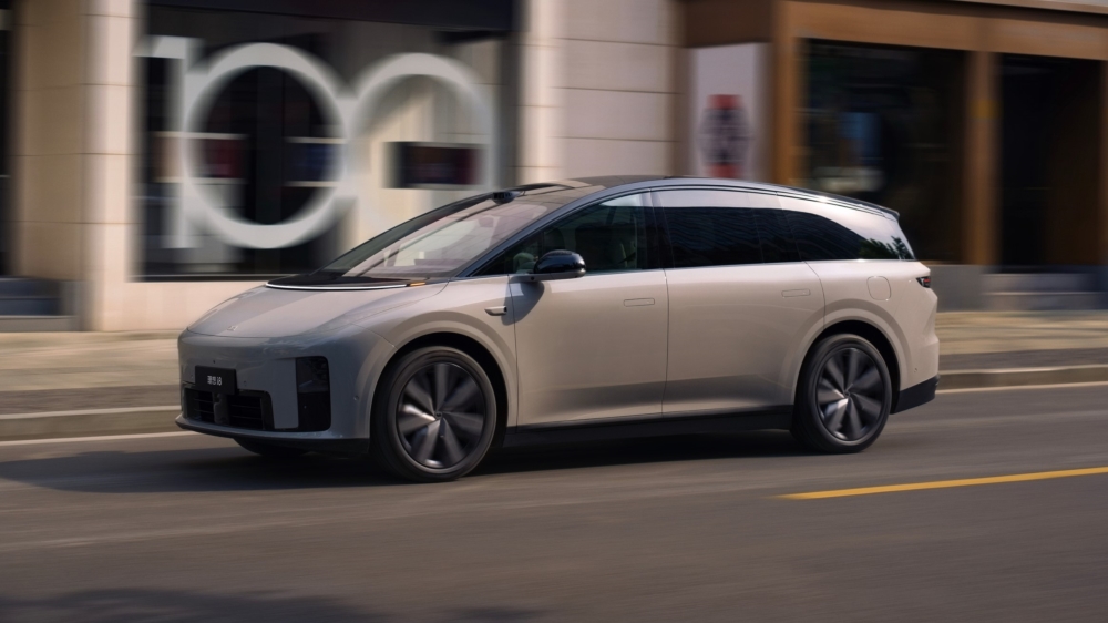 В Li Auto назвали цены на кроссовер i8. Первый электрокар марки внешне похож на минивэн Mega
