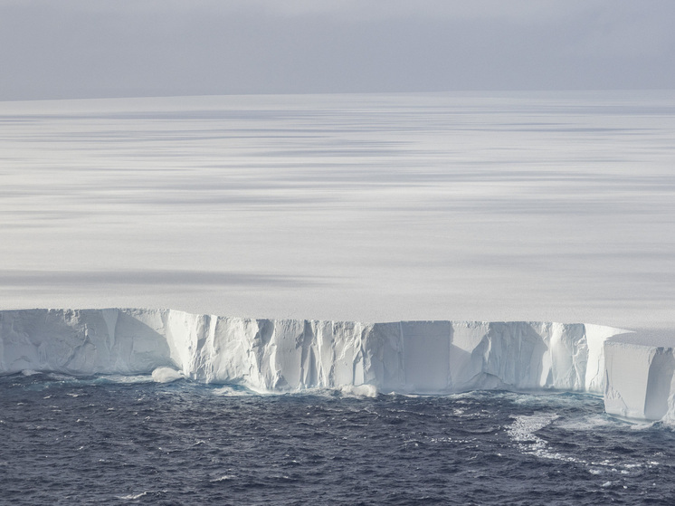 При таянии антарктического ледника обнаружены останки трагически погибшего 66 лет назад британца