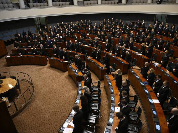 Депутат соседней с Россией страны покончил с собой прямо в здании парламента