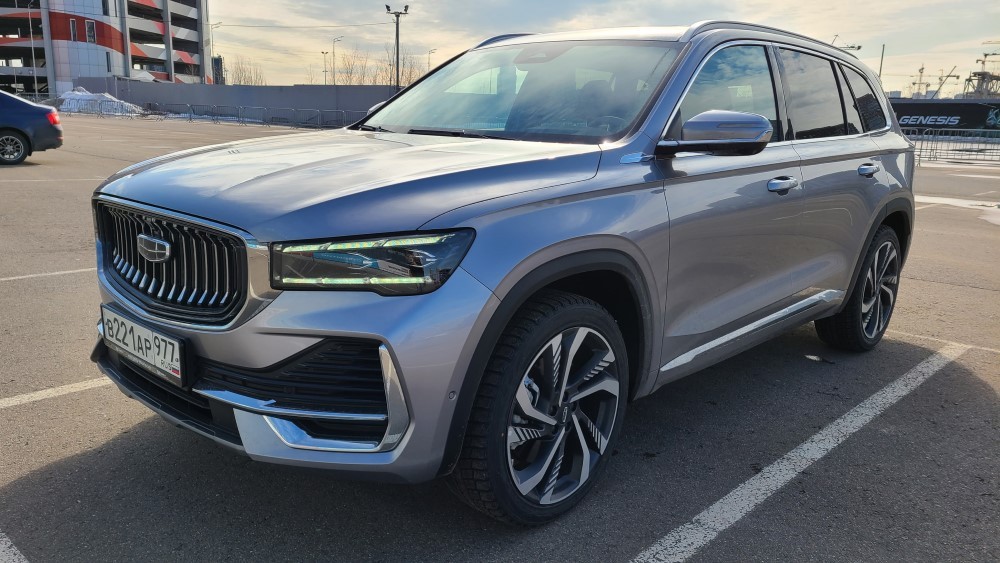 272-сильный Geely Monjaro оснастят «автопилотом». Такой кроссовер уже вышел на тесты