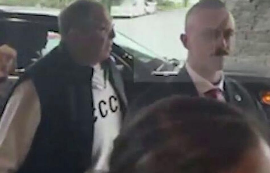 Лавров на саммит Путина и Трампа надел кофту с надписью «СССР»: «Мы знаем, что сказать»