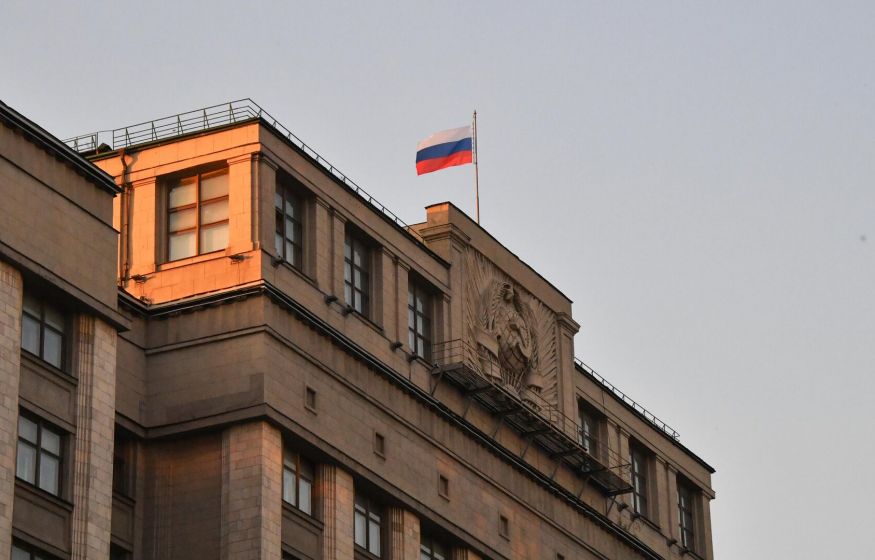 «Мы ищем хозяина, которому будем прислуживать. Нас можно грабить»: депутат Госдумы