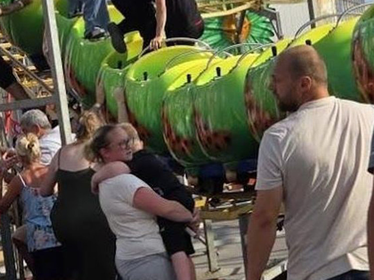 Кровавые американские горки: сошедший с рельсов аттракцион чуть не убил 14 человек