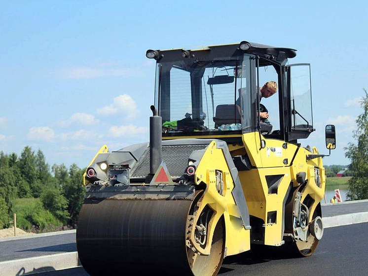 Более 80 километров покрытия обновляют на федеральной автодороге А-121 «Сортавала» в Карелии