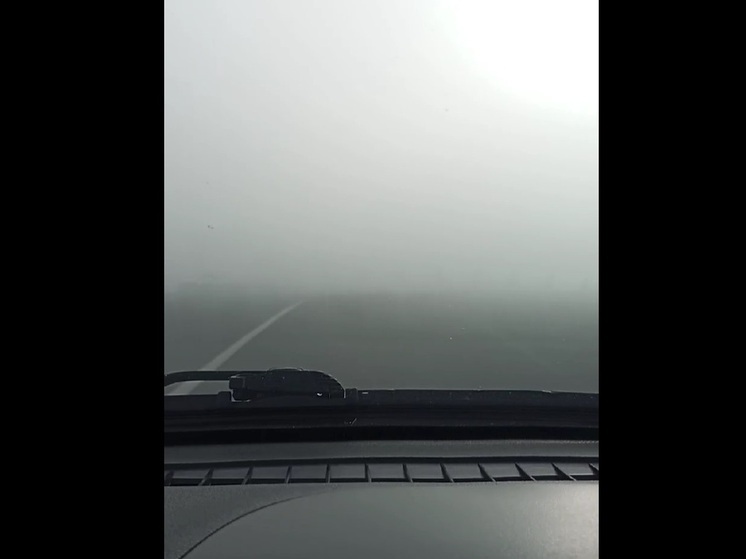 Автомобилисты в районе Кондопоги сталкиваются с плохой видимостью из-за пожара