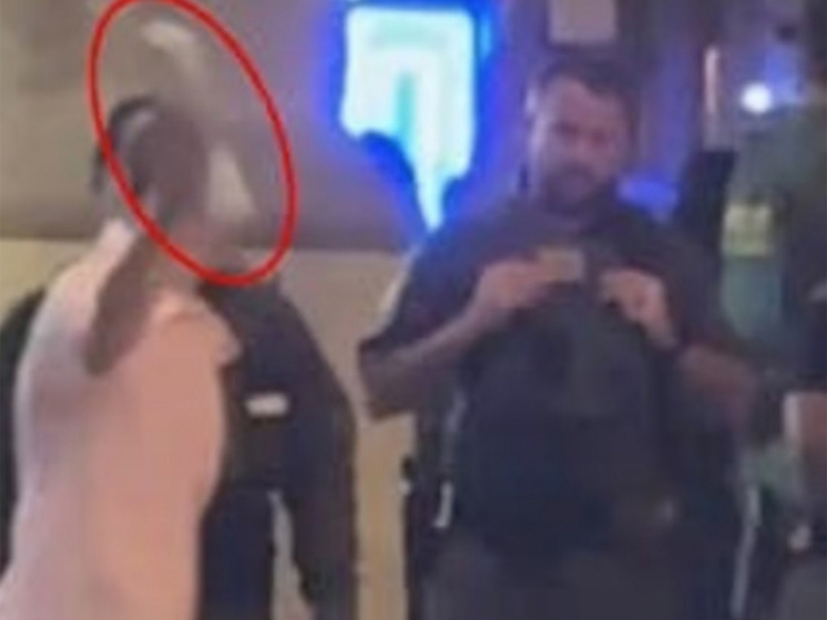 Год за бутерброд: бросившему сэндвич в пограничника предъявлено обвинение в нападении