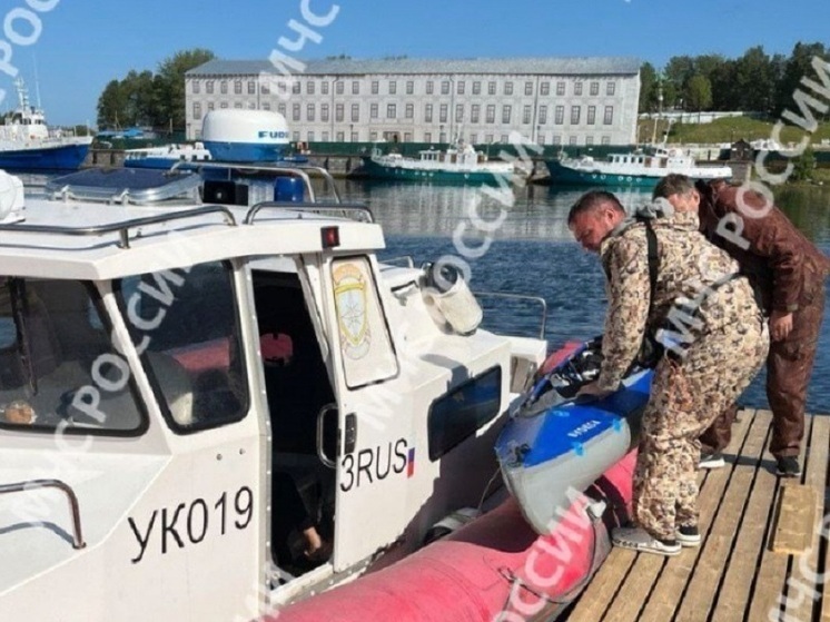 Следователи продолжает проверку обстоятельств гибели троих байдарочников в Белом море
