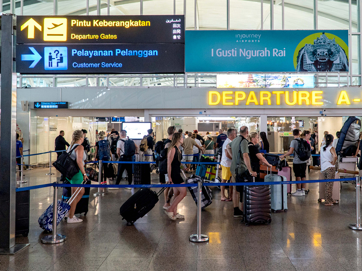 Иностранка привезла на популярный курорт наркотики в интимных местах и секс-игрушке