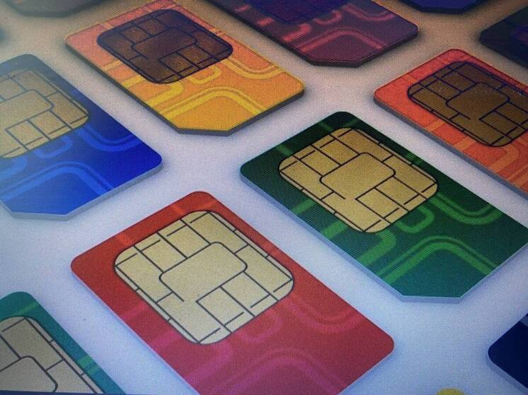 Иностранцам без биометрии начали отключать мобильную связ