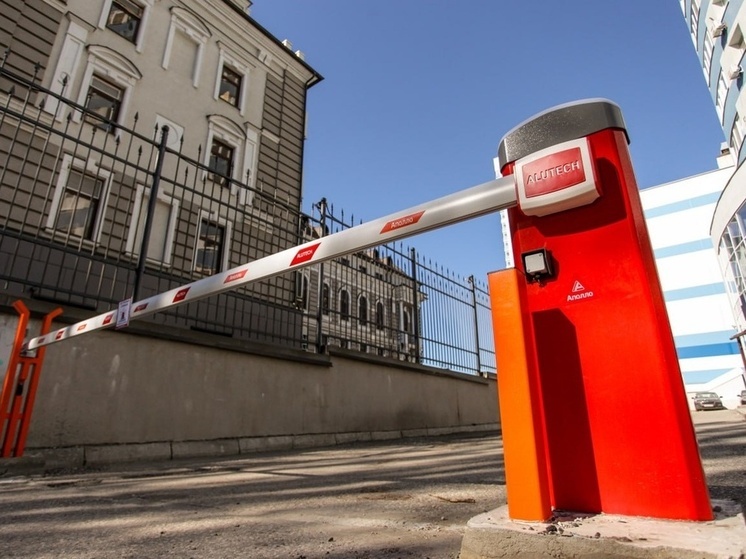 Резиденты имеют право устанавливать правила, ограничивающие стоянку автомобилей, не принадлежащих жителям, на территории двора