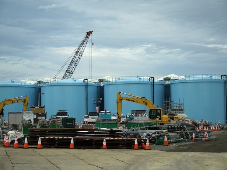 Радиоактивная вода с вражеской базы с ядерными бомбами попала в море