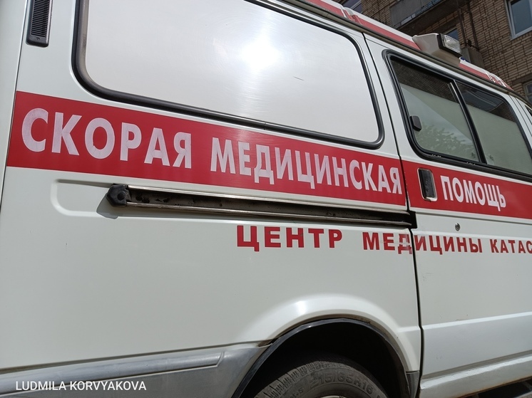 Житель Петрозаводска погиб после падения с верхнего этажа жилого дома на Кукковке