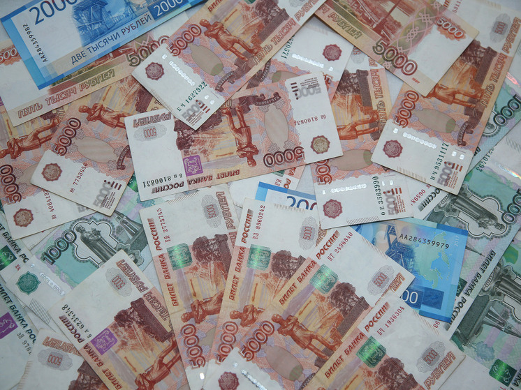 250 тысяч рублей в месяц: состоятельные россияне назвали сумму для «нормальной жизни»